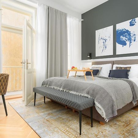 Stru House By Prague Days - Luxurious Apartments Next To National Theatre Exteriör bild